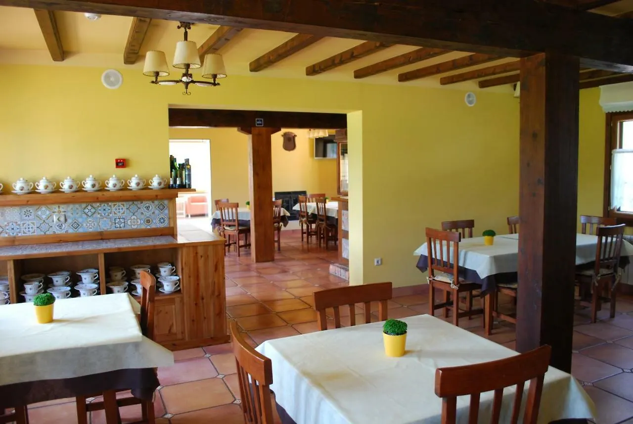 Posada Cabarceno 0*,  Spain